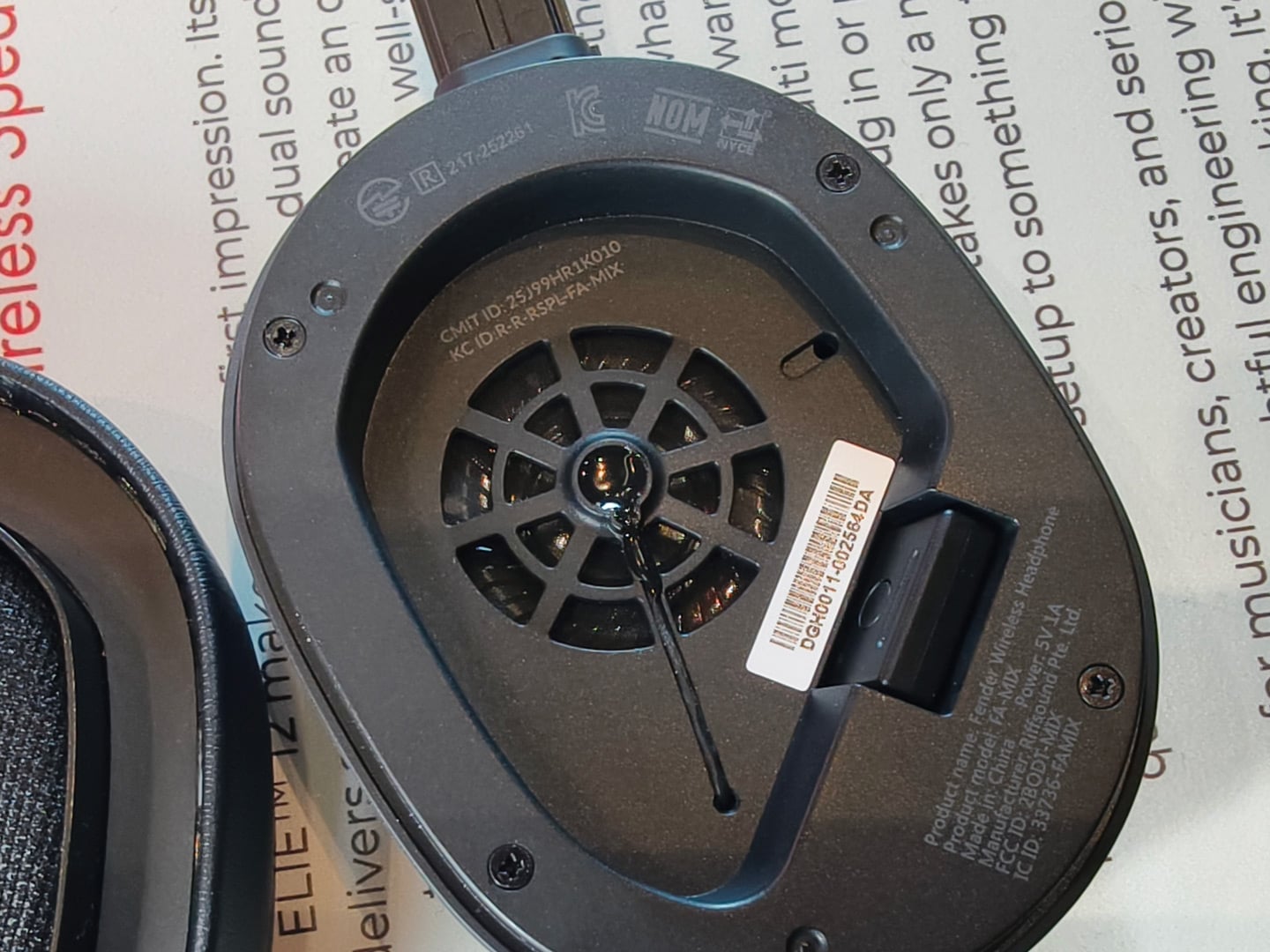 美國品牌 Fender Audio 近日帶來兩款備受注目的新品&mdash;&mdash;首款主動式降噪頭戴藍牙耳機 MIX，以及多功能藍牙喇叭系列 ELIE 6 和 ELIE 12。這些產品不僅延續品牌逾 70 年的音樂精神，更在設計與功能上各有特色，為用家帶來不同的聆聽享受。
