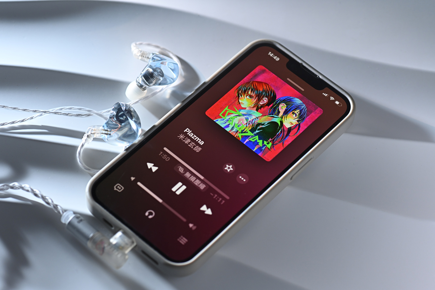 DITA Audio 一直以單元架構與聲學調校見稱，品牌多年來在耳機市場上建立起鮮明個性，從早年的 Dream、Truth，到近年的 Project M，都圍繞著精緻、自然與高密度的聲音取向發展。相隔兩年，Project M₂ 正式登場。從官方規格到實際聽感來看，這並不只是一次外觀翻新或簡單規格升級，而更像是一次重新整理聲底、重塑聲音走向的作品。
新一代在保留 DITA 一貫的高解析度與細節量之餘，亦加入更多空氣感、空間層次與包圍感，令整體表現由偏向分析，進一步走向更耐聽的音樂性表達。對於喜歡單動圈耳機那種一氣呵成、自然流暢聲底的用家而言，Project M₂ 會相當具吸引力。